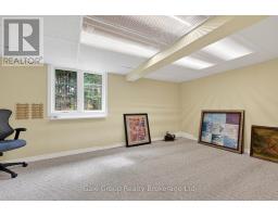 1 SUMMIT CRESCENT - 34