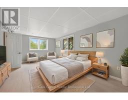 1 SUMMIT CRESCENT - 37