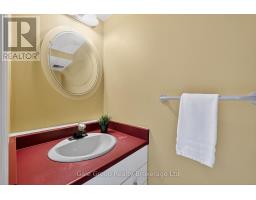 1 SUMMIT CRESCENT - 39