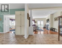 14 GREEN GABLE PLACE - 12