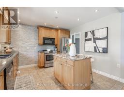 828 WARWICK STREET - 12