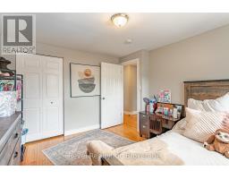 828 WARWICK STREET - 18