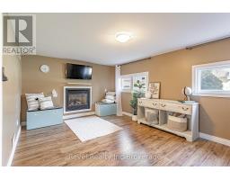 828 WARWICK STREET - 22