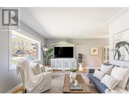 828 WARWICK STREET - 5