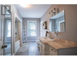 80 STOVER STREET N - 15