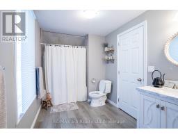 80 STOVER STREET N - 21