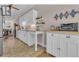 8 - 105 KING STREET - 15