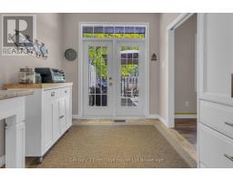 8 - 105 KING STREET - 19