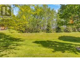 8 - 105 KING STREET - 37