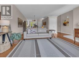 8 - 105 KING STREET - 8