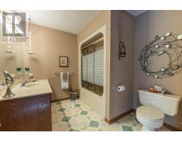34 LORRAINE AVENUE - 23