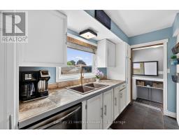 78 LYNDALE CRESCENT - 12