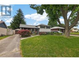 78 LYNDALE CRESCENT - 2
