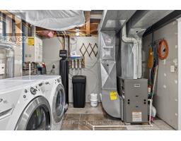 78 LYNDALE CRESCENT - 28