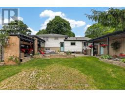 78 LYNDALE CRESCENT - 35