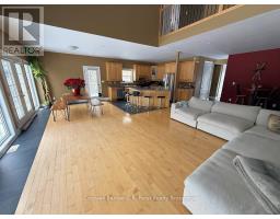 141 24 HIGHWAY E - 17
