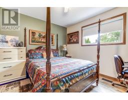 28 PEGGY AVENUE - 18