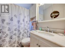 272 BRENDA CRESCENT - 11
