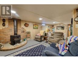 272 BRENDA CRESCENT - 12