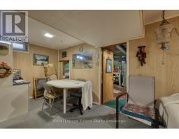 272 BRENDA CRESCENT - 16