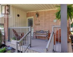 272 BRENDA CRESCENT - 2
