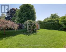 272 BRENDA CRESCENT - 24