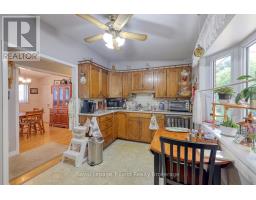 272 BRENDA CRESCENT - 5