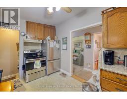 272 BRENDA CRESCENT - 7