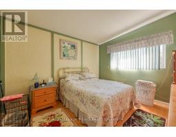 272 BRENDA CRESCENT - 9