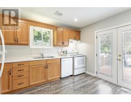 7 CHILDERHOSE CRESCENT - 13