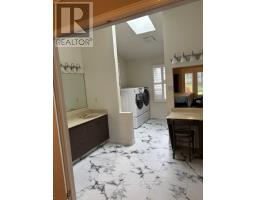 623 LANSDOWNE AVENUE - 15