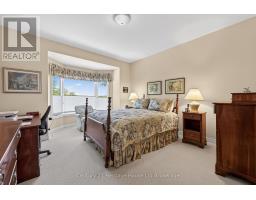 16 - 500 LAKEVIEW DRIVE - 3
