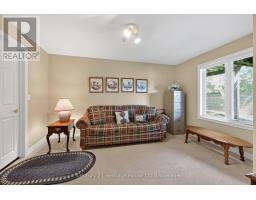 16 - 500 LAKEVIEW DRIVE - 32