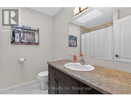 718 FRONTENAC CRESCENT - 25