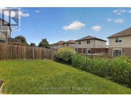 718 FRONTENAC CRESCENT - 37