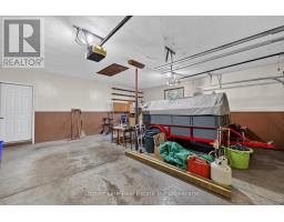 40 PARKDALE AVENUE - 39