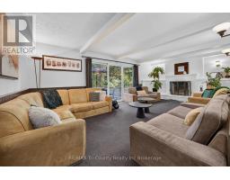 25 DEMEYERE AVENUE - 16