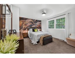 25 DEMEYERE AVENUE - 22