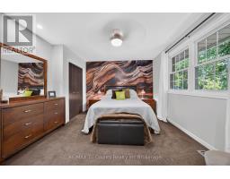 25 DEMEYERE AVENUE - 23