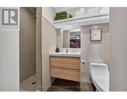 25 DEMEYERE AVENUE - 24