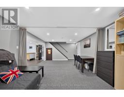 25 DEMEYERE AVENUE - 29