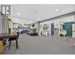 25 DEMEYERE AVENUE - 30