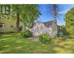 25 DEMEYERE AVENUE - 40