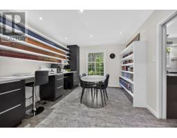 25 DEMEYERE AVENUE - 9