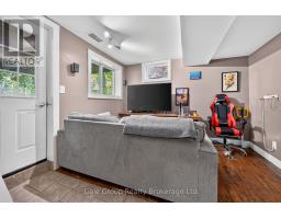 813 DUFFERIN STREET - 10