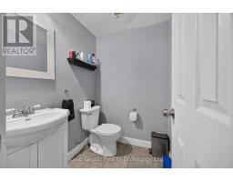 813 DUFFERIN STREET - 14