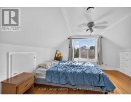 813 DUFFERIN STREET - 8
