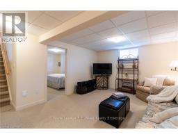 6 ESSELTINE DRIVE - 21
