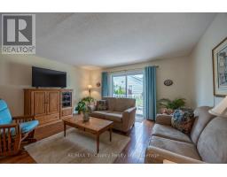 10 MCDONALD COURT - 6
