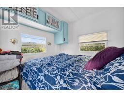 55424 LAKESHORE ROAD - 16